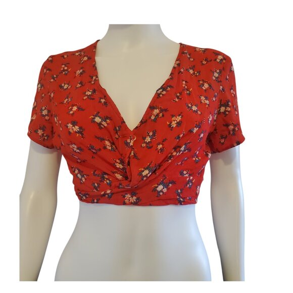 American Eagle Outfitters Red Wrap-Around Midriff Top With Floral Print - Picture 3 of 5